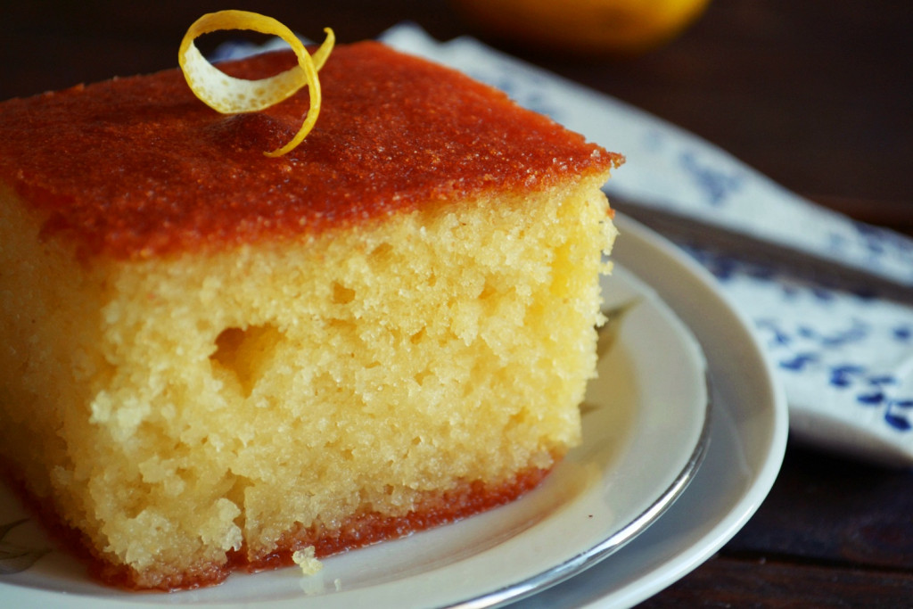 Συννεφένιο ραβανί χωρίς αλεύρι και αυγά
