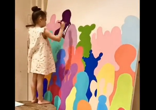 Παιδί-θαύμα γίνεται viral με το ταλέντο της στη ζωγραφική – Ο πίνακάς της θα σας αφήσει με το στόμα ανοιχτό