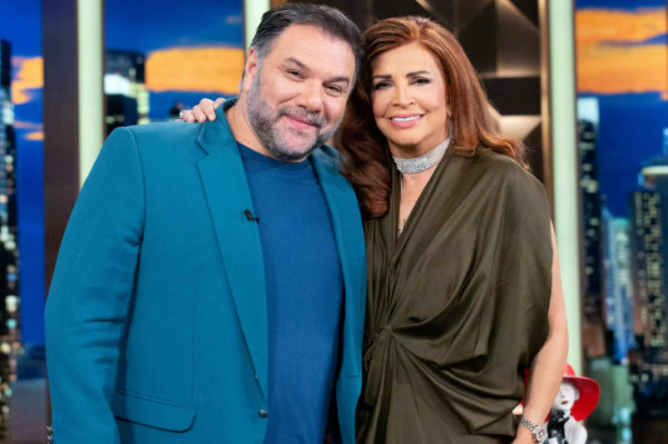 Μιμή Ντενίση – «Γιατί τα βάζουν με μια γυναίκα, που έχει τις γνώσεις και τις ικανότητες σε διάφορους τομείς;»