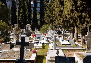 Θεσσαλονίκη – Άνοιξαν τον τάφο της μητέρας τους και δεν βρήκαν τα οστά – Τι συνέβη