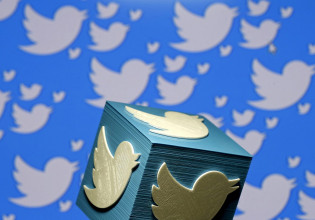 Το Twitter… «πετσόκοψε» το Facebook με τρεις μόλις λέξεις – Συνεχίζεται το τρολάρισμα