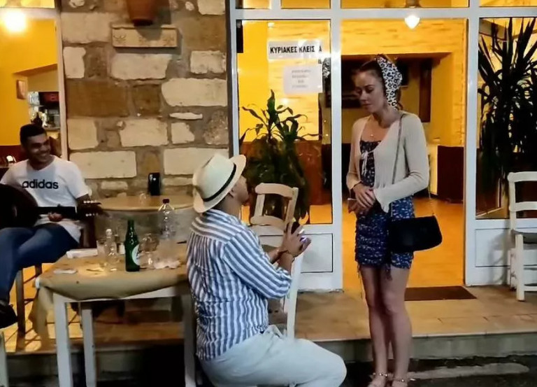 «Πιο ξινή πεθαίνεις» – Τουρίστρια είχε την πιο επική αντίδραση σε πρόταση γάμου στα Χανιά