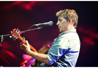 Σωκράτης Μάλαμας – Επιστρέφει στην Ακτή Πειραιώς