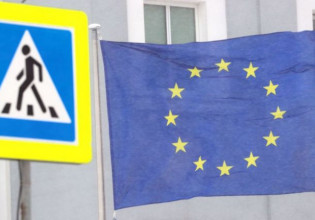 Ευρωβαρόμετρο – Συγκρατημένα αισιόδοξοι οι πολίτες της ΕΕ για οικονομία και ποιότητα ζωής παρά την πανδημία