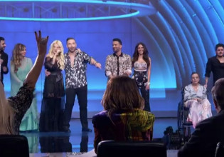 J2US – Η οικειοθελής αποχώρηση που δεν περίμενε κανείς