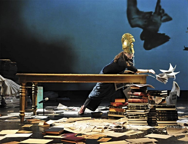 Θέατρο στο Μέγαρο – «Εμφύλια έπη» του Φαίδωνα Χατζηαντωνίου