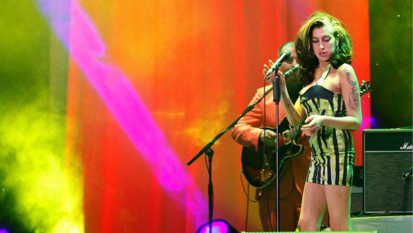 Έιμι Γουάινχαουζ – Αστρονομικό ποσό για το φόρεμα από την τελευταία της συναυλία