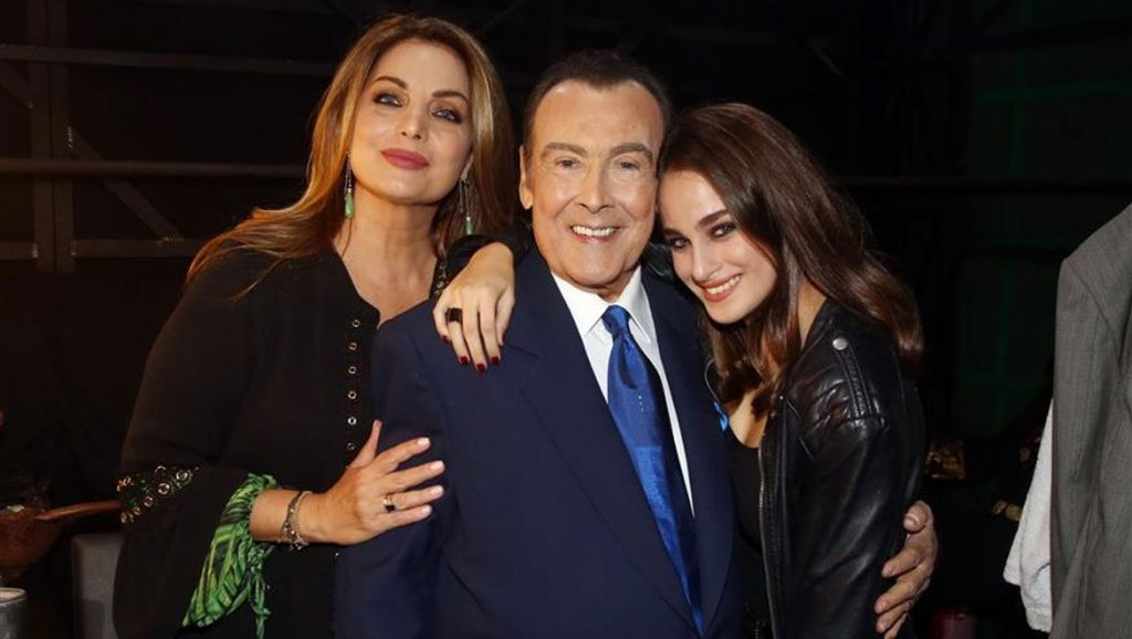 Άντζελα Γκερέκου – Ετοιμάζει αποκαλυπτική βιογραφία του Τόλη Βοσκόπουλου