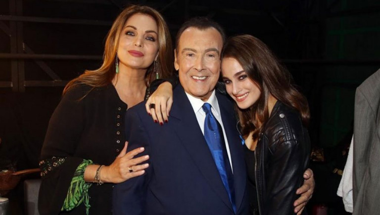 Άντζελα Γκερέκου – Ετοιμάζει αποκαλυπτική βιογραφία του Τόλη Βοσκόπουλου