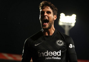 Το απίστευτο στατιστικό της Άιντραχτ – Στο 89΄ τρίτη, στο 92΄ πρώτη