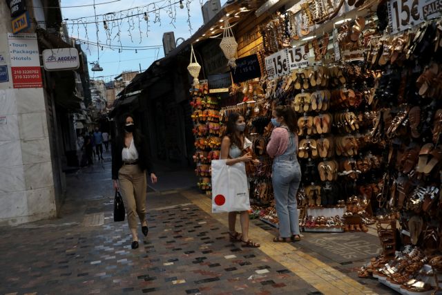 Κορωνοϊός: Ψυχρολουσία με 6.700 νέα κρούσματα το τελευταίο 24ωρο