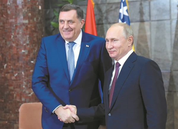 Ανεμοι πολέμου ξανά πάνω από τη Βοσνία