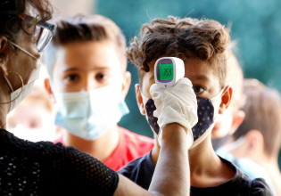 Πολυσυστημικό φλεγμονώδες σύνδρομο – Η επιπλοκή της Covid που απειλεί τα παιδιά