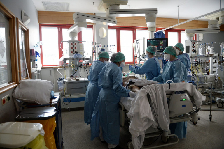 Κοροναϊός – Αλγόριθμος προβλέπει με ακρίβεια ποιοι ασθενείς θα χρειαστούν ΜΕΘ