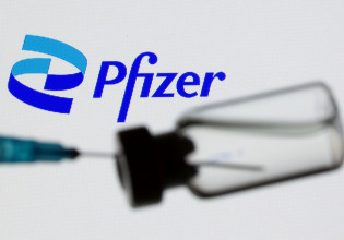 Εμβόλιο – Η Pfizer ανεβάζει στα 36 δισ. δολάρια την εκτίμηση για τα φετινά έσοδα