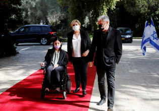 COP26 – Συγγνώμη ζητά η Βρετανία για την αδυναμία πρόσβασης με αναπηρικό αμαξίδιο