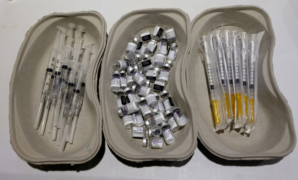 Τρίτη δόση εμβολίου – To ECDC αναθεωρεί τις συστάσεις, προτείνει ενισχυτική δόση για όλους τους ενήλικες