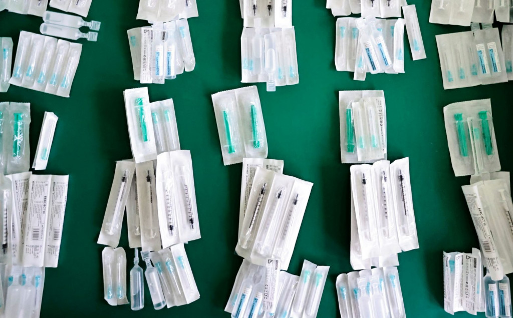 Όμικρον – Η εμβολιαστική ανισότητα άφησε περιθώριο για νέες παραλλαγές