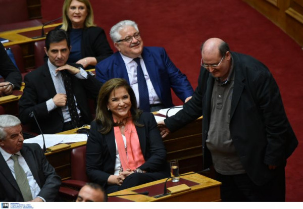 Μπακογιάννη – Φίλης: Συμμαχία για τα εμβόλια