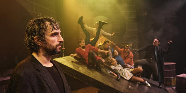 To Twitter «σταυρώνει» Σερβετάλη για την αποχώρηση από τον «Ρινόκερο» – «Αν ήταν καλός χριστιανός θα πλήρωνε και τους μισθούς»