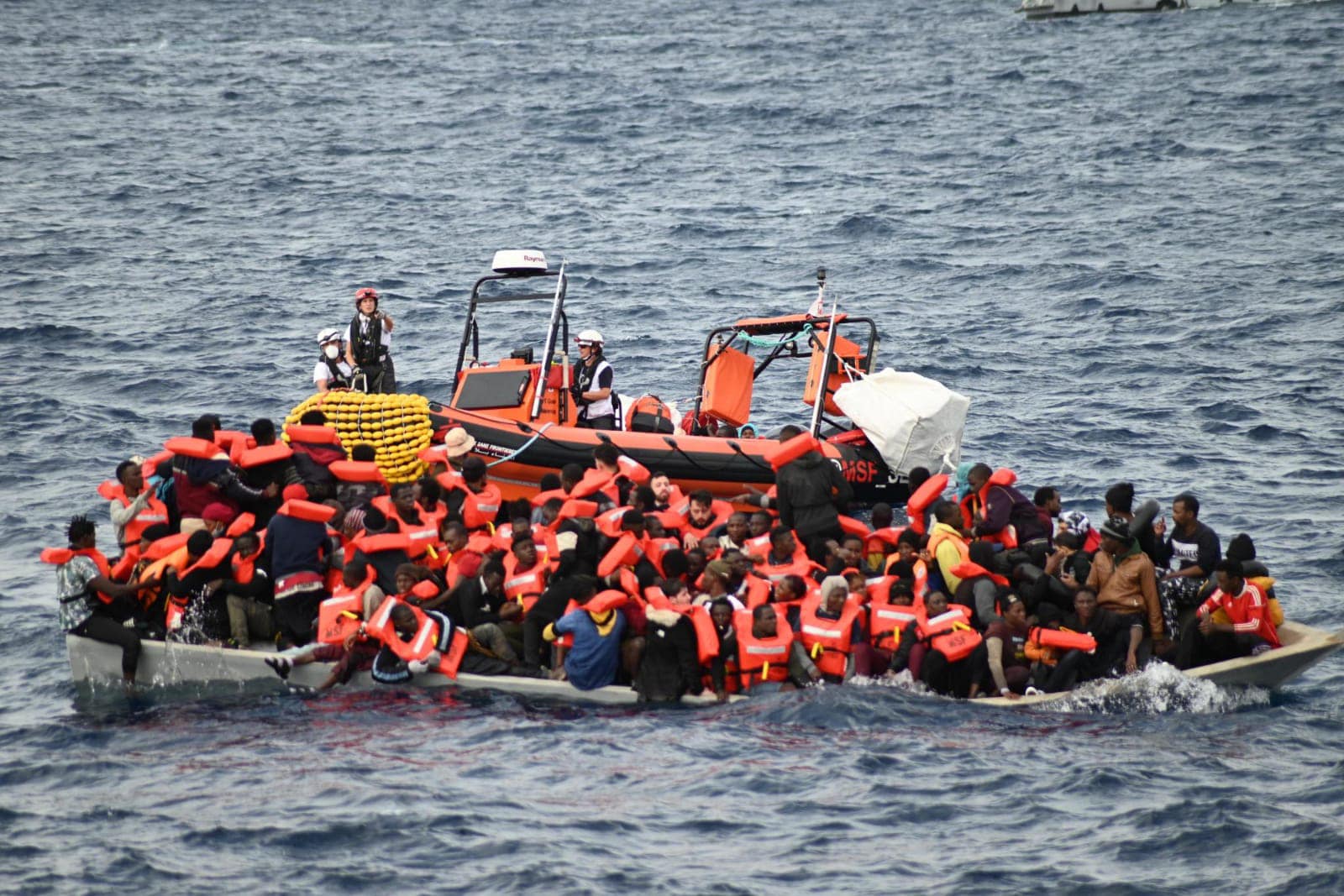 Ιάσονας Αποστολόπουλος - «Πολύνεκρο ναυάγιο και απειλές θανάτου σε διασώστες»