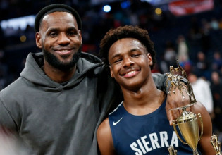 ΛεΜπρον – Ο Bronny αντέγραψε την κίνηση του πατέρα του