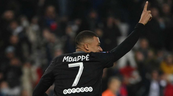 Νίκη στο φινάλε για την Παρί (3-1)