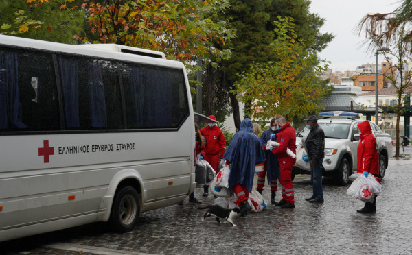 Ελληνικός Ερυθρός Σταυρός – Δράση ενεργητικής προσέγγισης αστέγων στο κέντρο της Αθήνας
