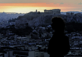 Κοροναϊός – Τρόμος από τα νέα ρεκόρ κρουσμάτων – Εφιαλτικές οι προβλέψεις των ειδικών – «Δειλά» τα νέα μέτρα