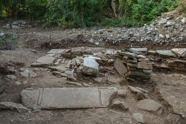 Ιερό των ελληνιστικών χρόνων έφεραν στο φως οι ανασκαφές στο Κάτω Πολυδένδρι Λάρισας
