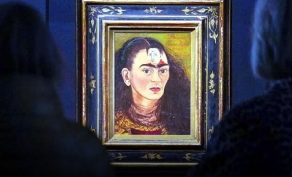 Πως με αυτόν τον πίνακα η Φρίντα Κάλο έσπασε ρεκόρ και πήρε «εκδίκηση» από τον σύζυγο της;