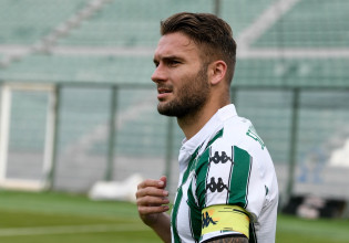 Νέο σοκ με Σένκεφελντ – Αποχώρησε τραυματίας ξανά