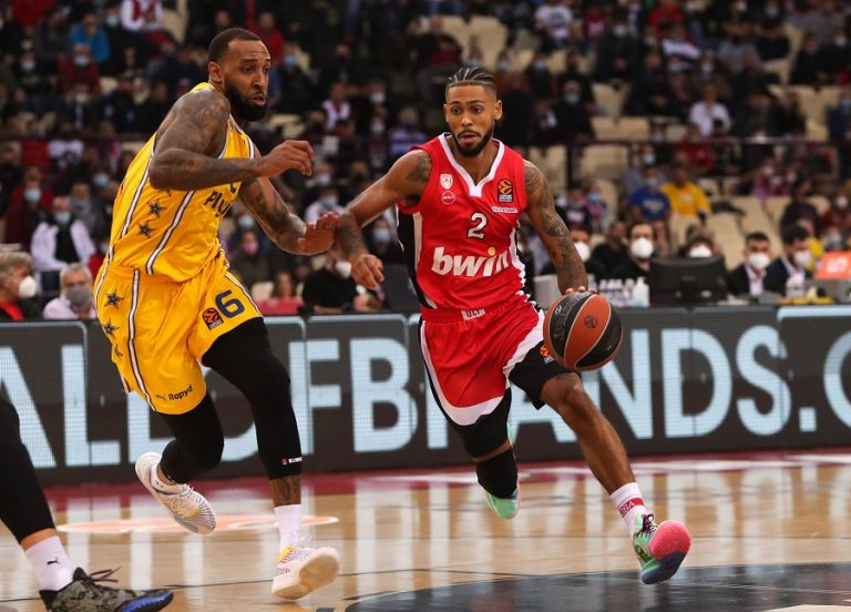 Απίθανος Ολυμπιακός στο πρώτο δεκάλεπτο, στο +27 την Μακάμπι!