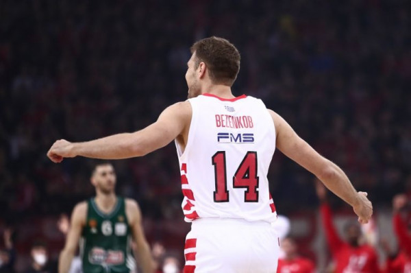 Ολυμπιακός – Ξεκίνησε «ζεστός» ο Βεζένκοφ