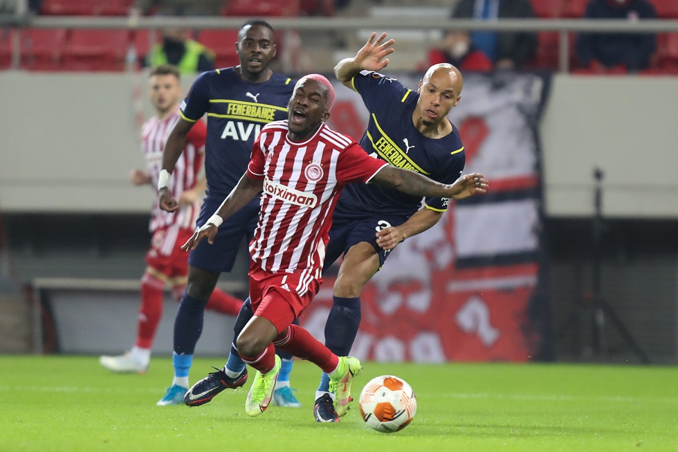 Το πέναλτι που δεν δόθηκε σε ανατροπή του Ονιεκούρου (vid)