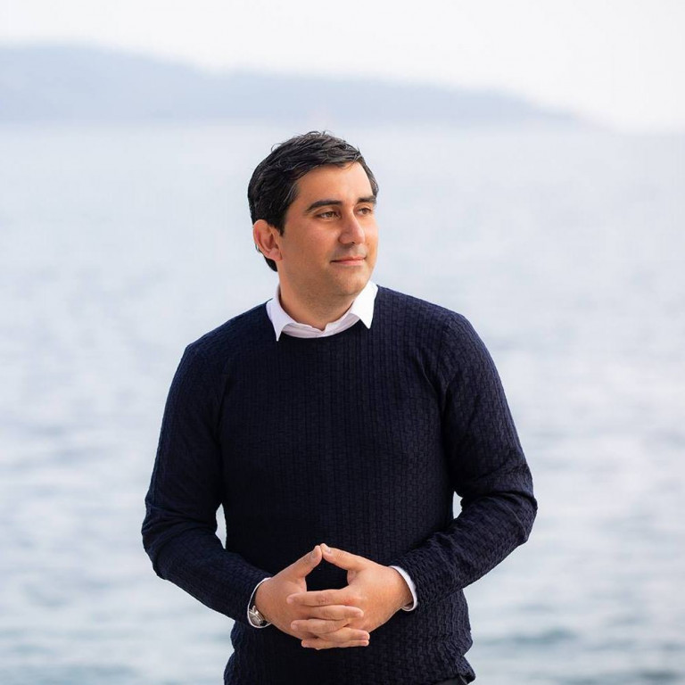 Θετικός στον κοροναϊό ο Δήμαρχος Σκιάθου-Ο ΟΗΕ συνεχάρη το νησί