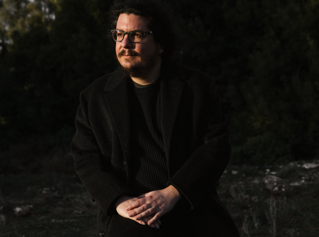 Ο Αλέξανδρος Εμμανουηλίδης live στον Σταυρό του Νότου Club