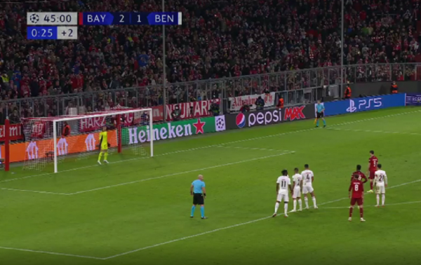 Ο Βλαχοδήμος έπιασε το πέναλτι του Λεβαντόφσκι (vid)