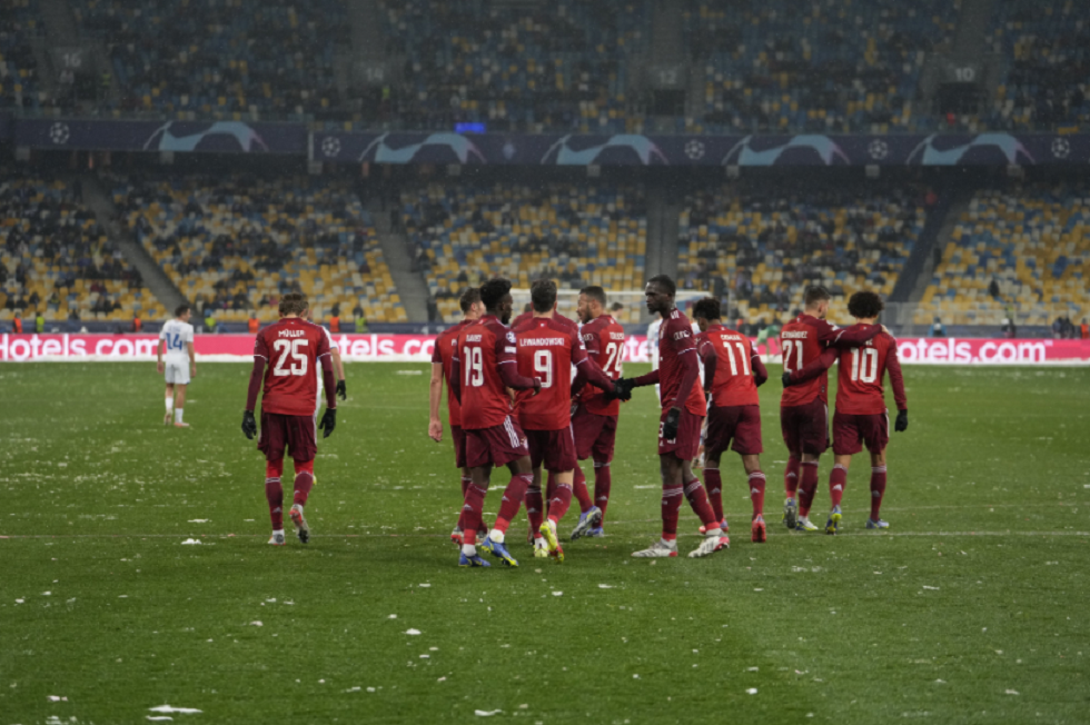 «Τρένο» η Μπάγερν – Πέρασε και από το Κίεβο (2-1)