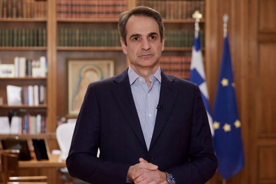Mitsotakis to address nation tomorrow at critical juncture as COVID-19 epidemic worsens