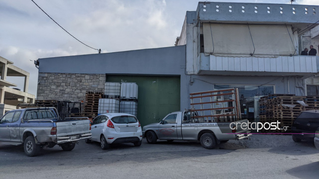 Ηράκλειο – Ανείπωτη οδύνη για τον θείο και τον ανιψιό που εντοπίστηκαν νεκροί στη δεξαμενή – Στις 15:00 το τελευταίο αντίο