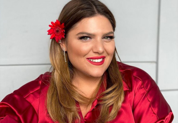 Δανάη Μπάρκα – Αυτός είναι ο λόγος που έχει το αυτοκίνητο του Νίκου Κοκλώνη