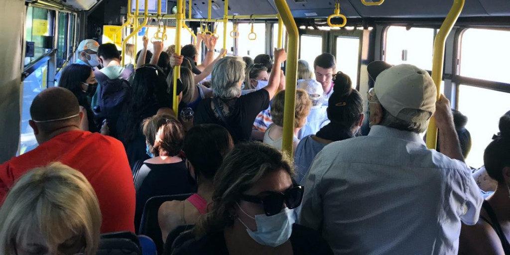 Government reluctant to impose new restrictions on unvaccinated, mulls other measures