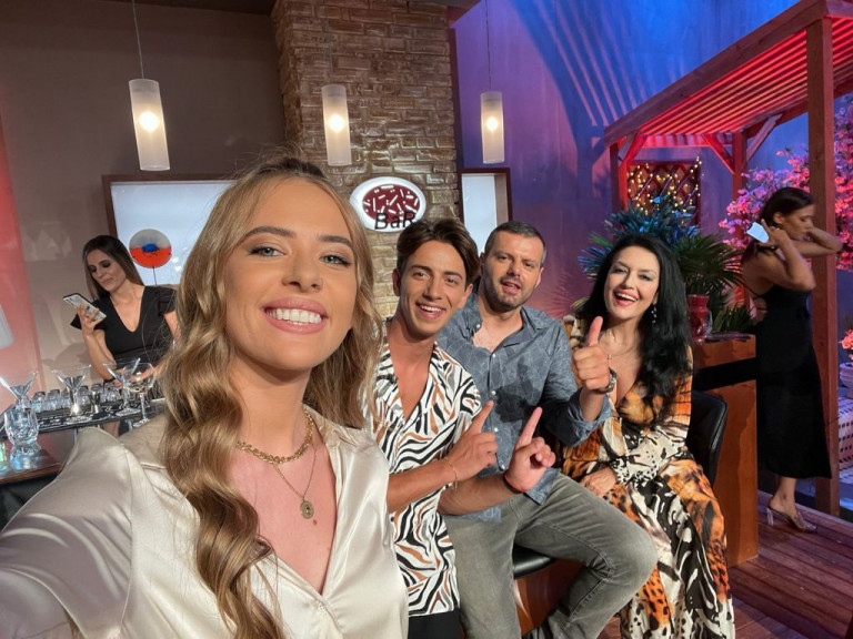 Celebrity Game Night – Με τη Σμαράγδα Καρύδη την Παρασκευή στις 22.00