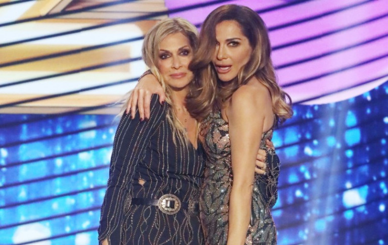 Βανδή και Βίσση – Μαζί στη Θεσσαλονίκη – Τραγουδούν και ανταλλάσσουν φιλιά επί σκηνής