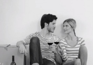 Έτοιμος για συγκατοίκηση; Τι πρέπει να προσέξεις πριν το μεγάλο βήμα