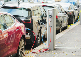 «Πράσινες» αλλαγές σε κτίρια, ΙΧ και ταξί