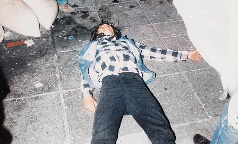 Μιχάλης Καλτεζάς - «Ήταν εν ψυχρώ δολοφονία, ο αστυνομικός γονάτισε και τον πυροβόλησε»