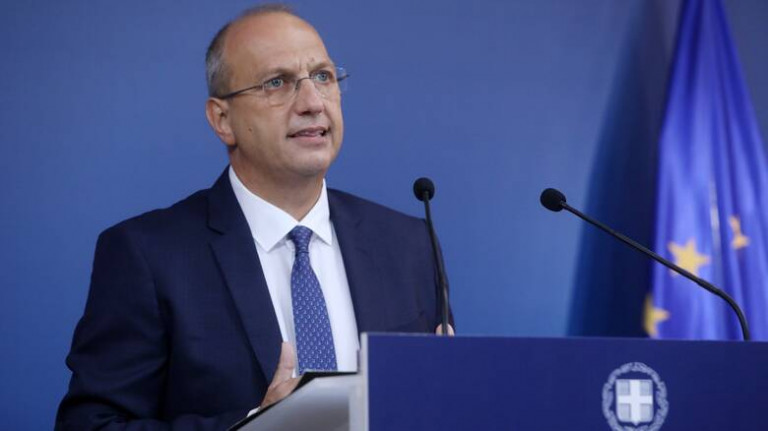 Amid global alarm over COVID-19 Omicron variant, government says there will be no lockdown