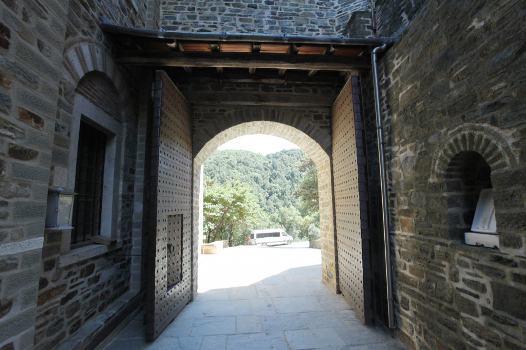 Άγιο Όρος – «Βράζει» από τον κοροναϊό – Πώς εξαπλώθηκε